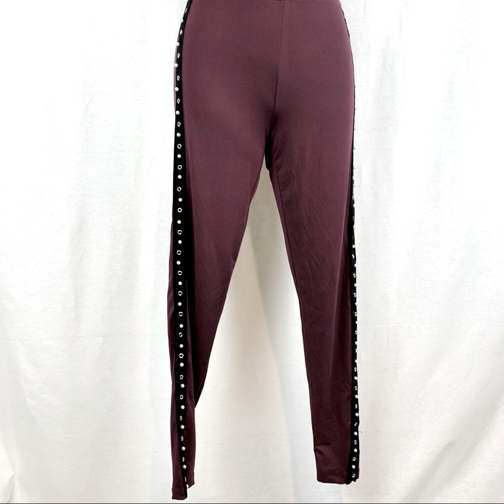 NWT Eye Candy dress leggings with pearl / eyelet detail, size small